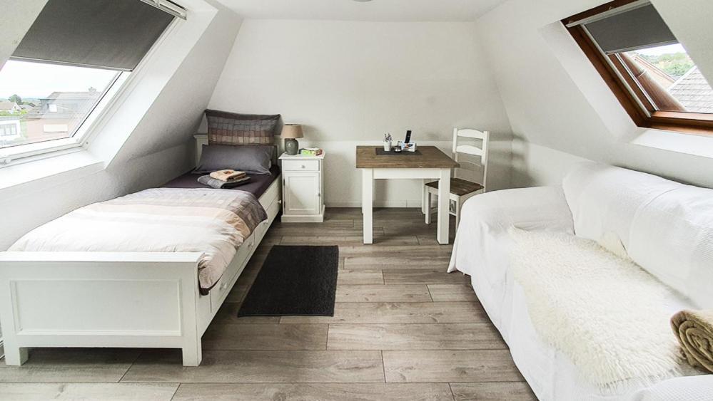 Friendly Home - Klinkerhof Bornheim  Buitenkant foto