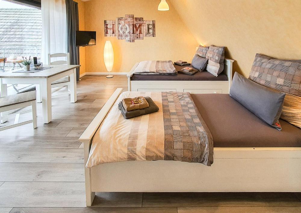 Friendly Home - Klinkerhof Bornheim  Buitenkant foto