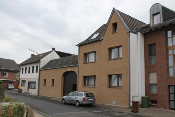 Friendly Home - Klinkerhof Bornheim  Buitenkant foto