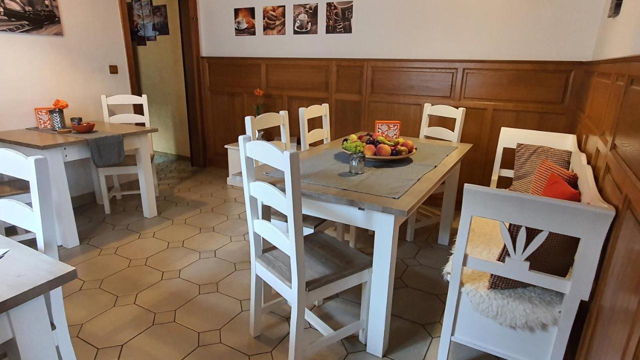 Friendly Home - Klinkerhof Bornheim  Buitenkant foto