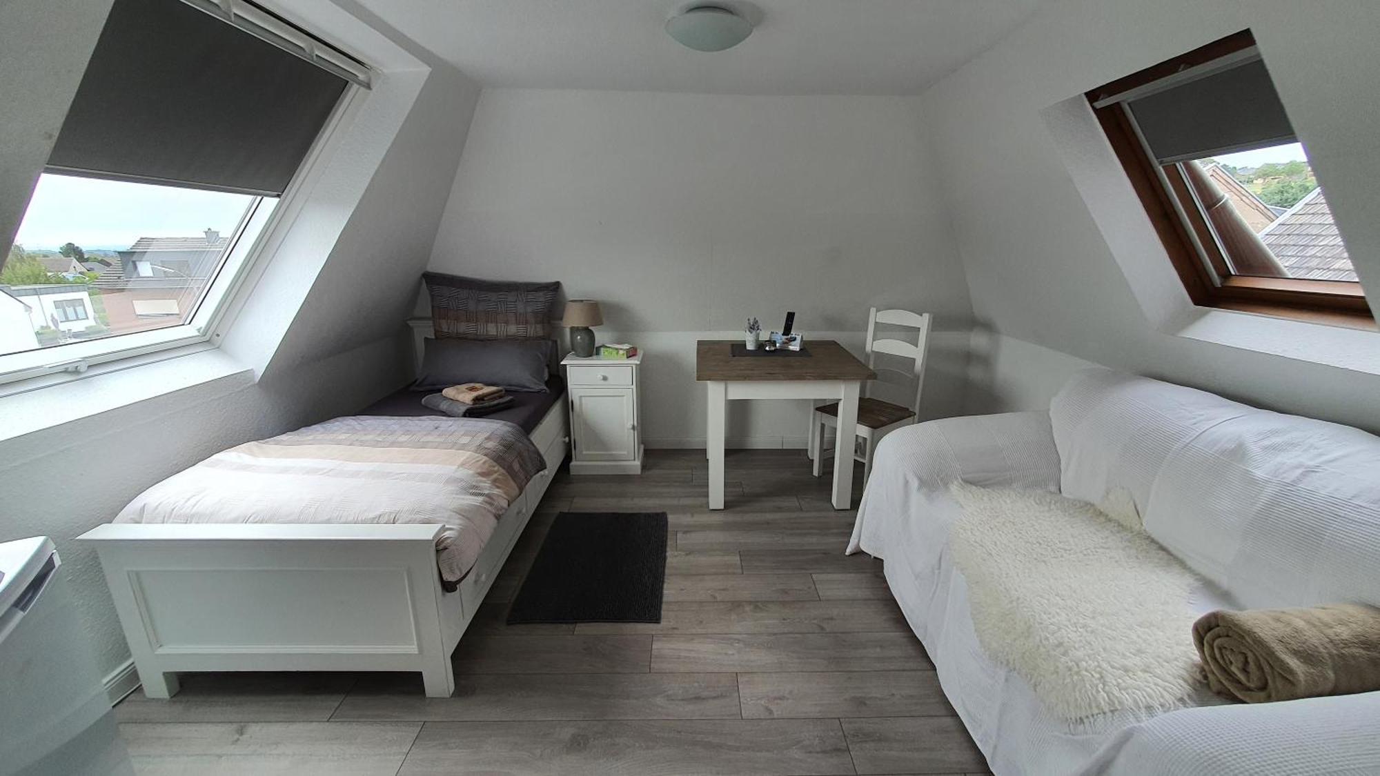 Friendly Home - Klinkerhof Bornheim  Buitenkant foto